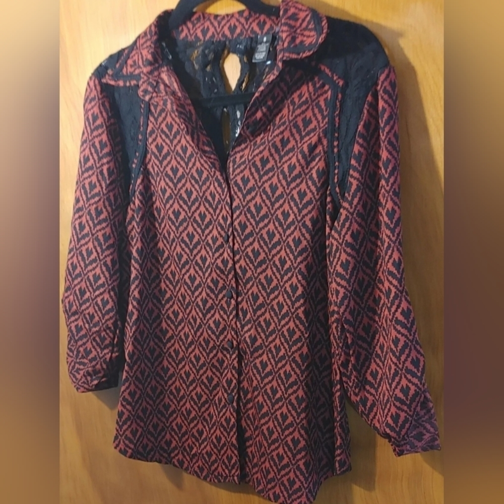 Bke boutique blouse size S